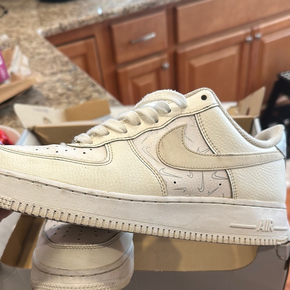 Nike Air Force 1 mini swooshes platinum